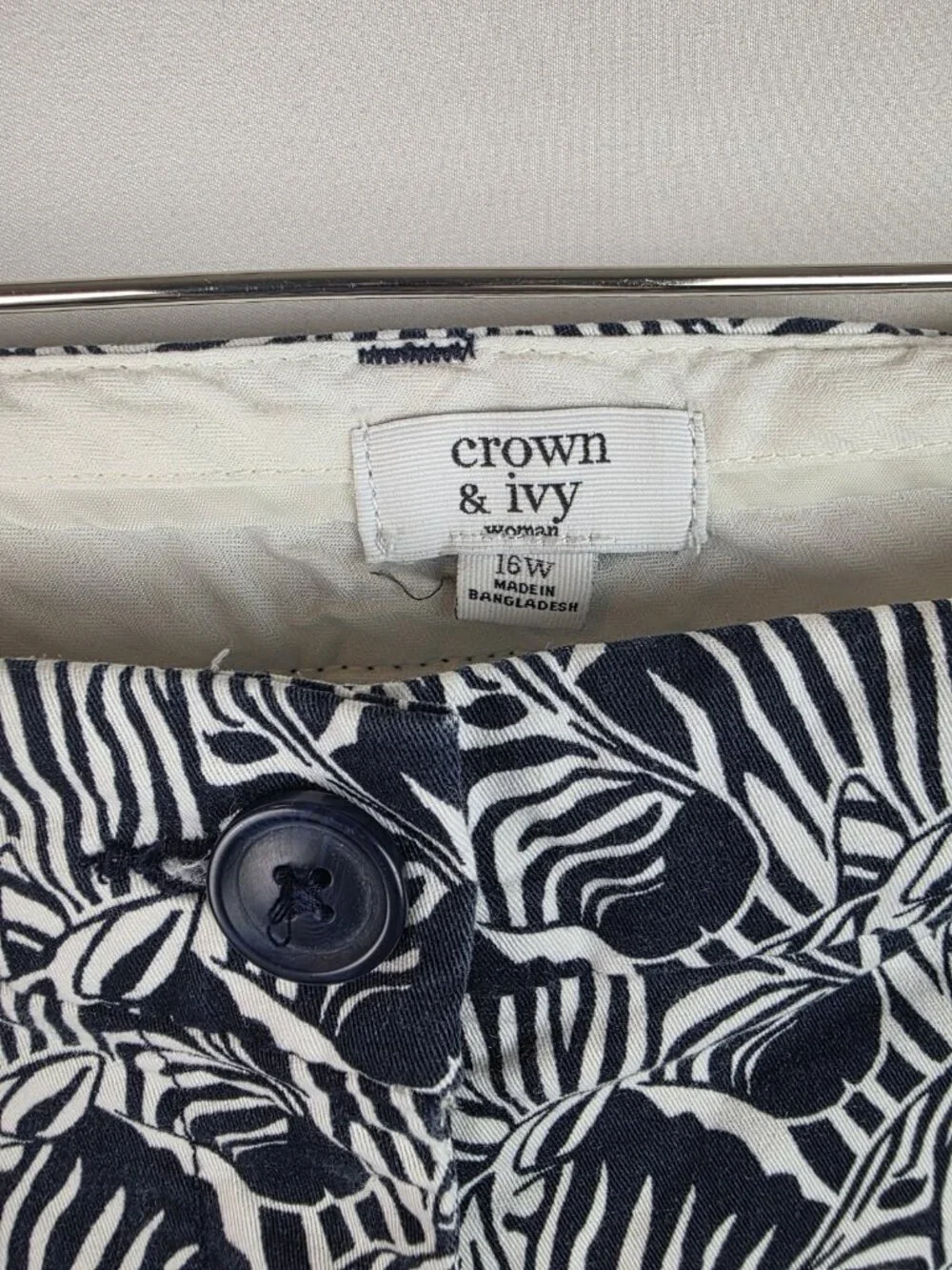 Crown & Ivy Shorts Womens Plus Size 16W Black & White Zebra Zoo Shorts